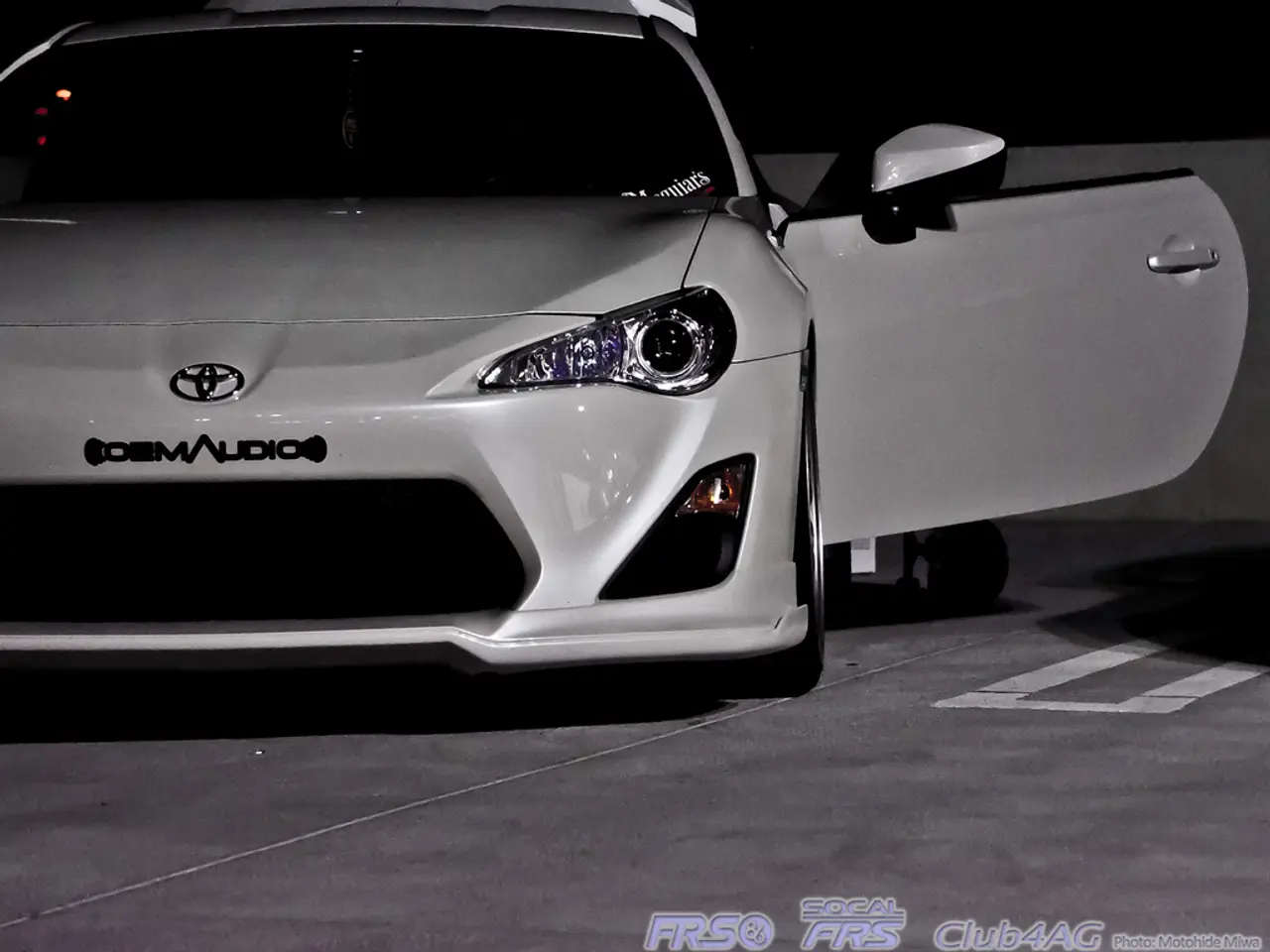 Cyclic AMP Signaling through Adenylyl Cyclase Variants