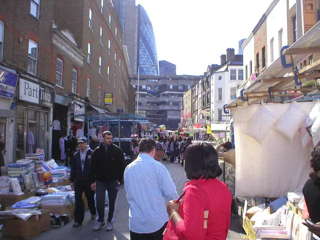 Digital Wanderers' Mindset: Concentration, Independence, and Mental Overwhelm