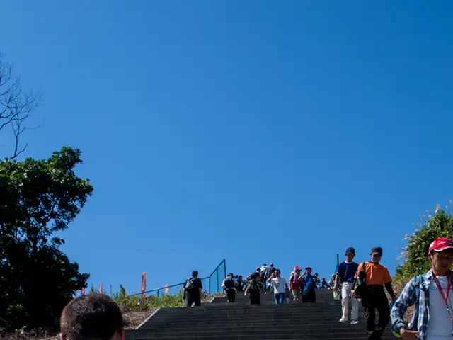 Question regarding daily step count: Is it worth freaking out if you don't hit the 10,000-step mark...