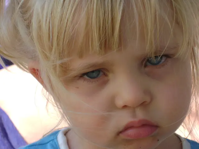 Child experiences bravery in critical moment - Young daughter steps up during mother's seizure