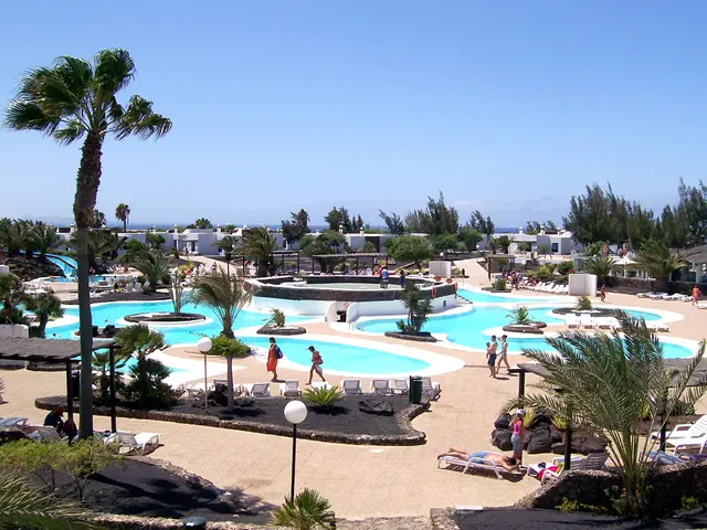 Weekly ice bath wellness sessions at AURA Skypool are enhanced through a partnership with Bioniq.