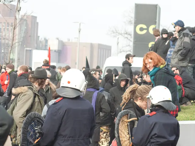 Off-duty police officer in Sochi rescues an individual suffering from a heart attack.
