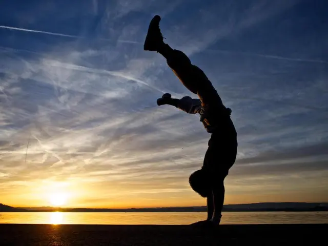 Searing Heat Wave in UAE: Thermometers Top 124 Fahrenheit; Strategies to Prevent Heat Exhaustion...