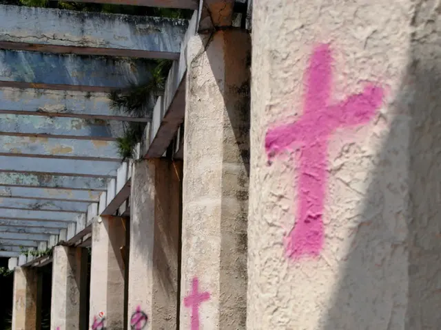 Escaping the false bond of religious deception: a comprehensive guidebook