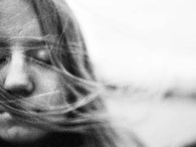 What is the typical range for white blood cell counts in women?